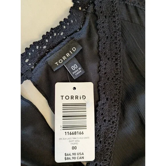 Torrid Black Lace Trim Hilo Skater Dress Size 00 NWT - Picture 2 of 16